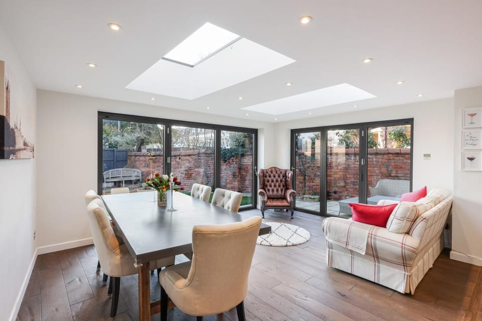 Seating area, Dining area