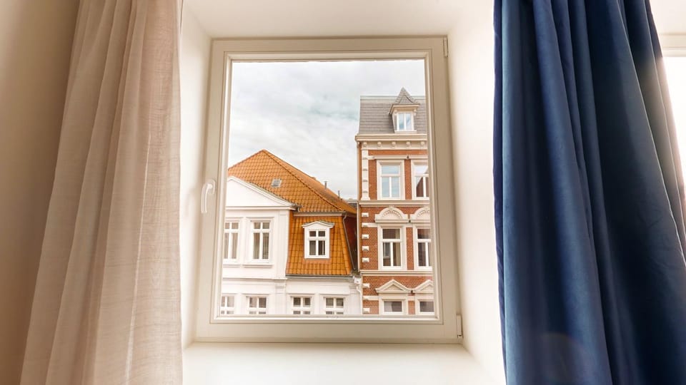 Day, View (from property/room), Quiet street view