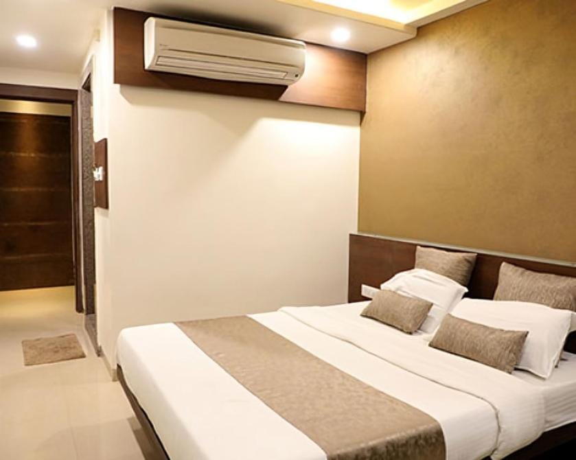 Adarsh Palace Hotel Near Bhopal Railway Station and Nadra Bus Stand Bhopal Hotel in India