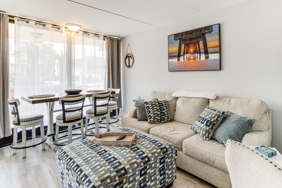 2 Blocks to Beach: Modern Condo in North Wildwood! House in Wildwood