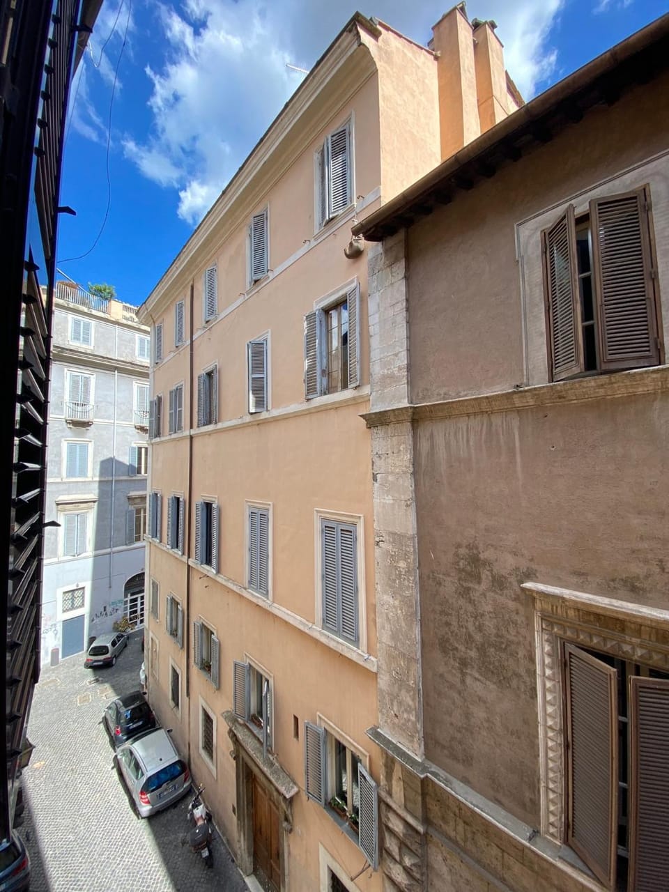 Day, Neighbourhood, City view, Street view, Location