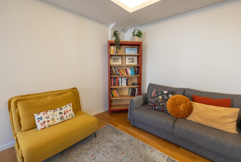 Communal lounge/ TV room, Living room