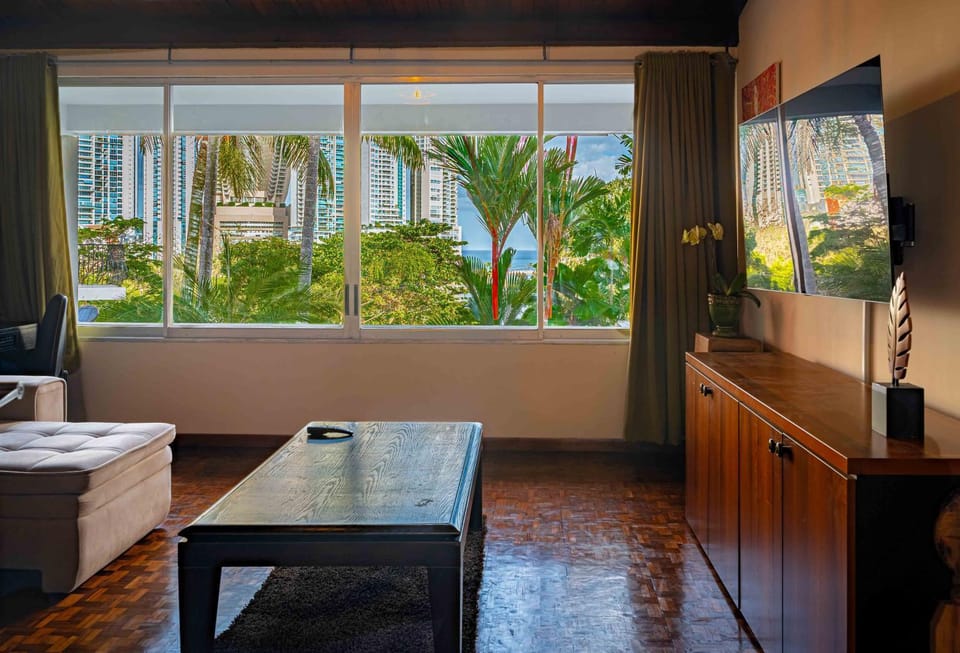 TV and multimedia, View (from property/room), Seating area