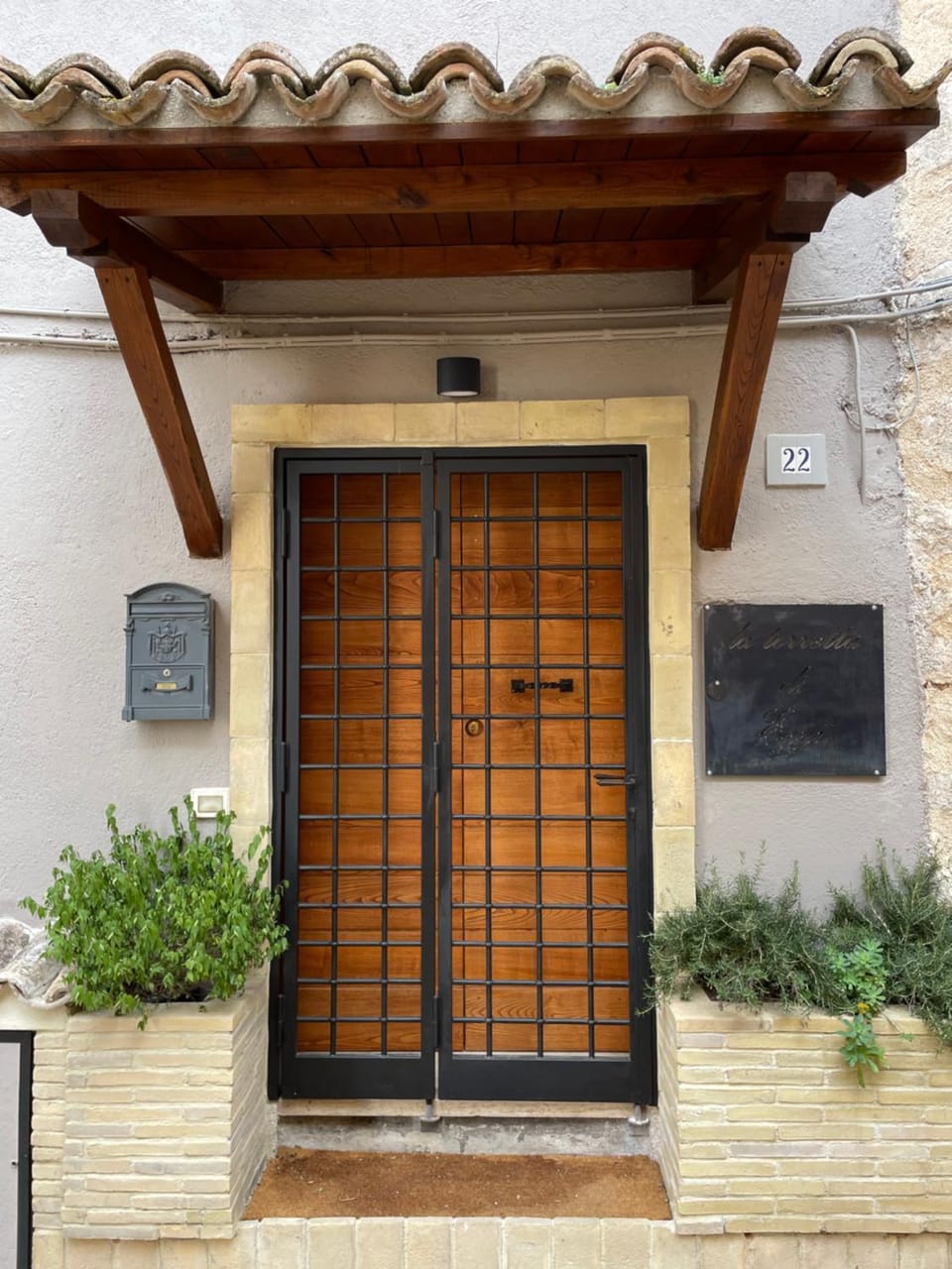 Facade/entrance