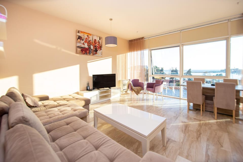 Living room, Sea view