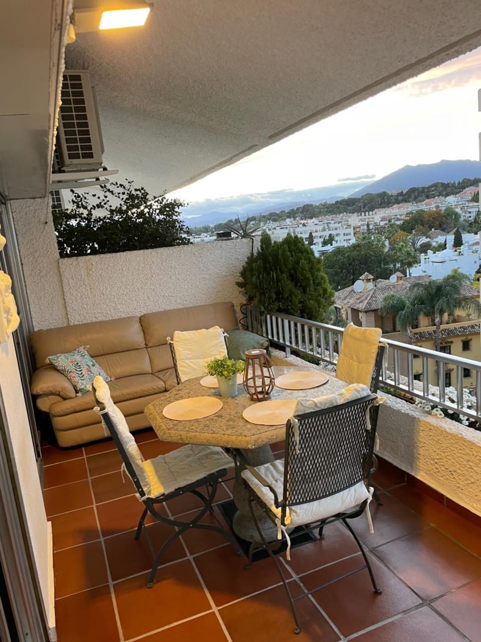 Balcony/Terrace, Mountain view