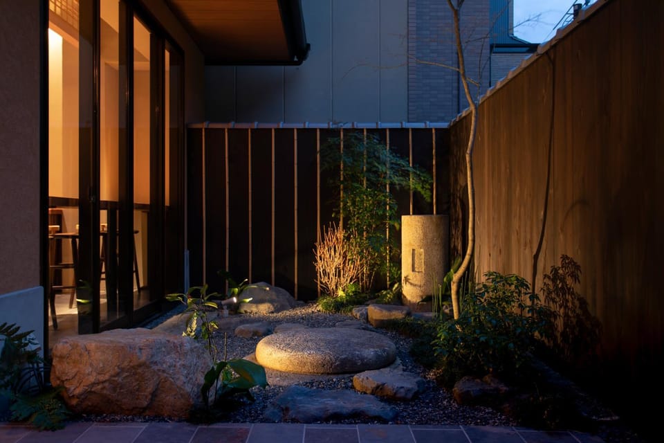 Facade/entrance, Garden