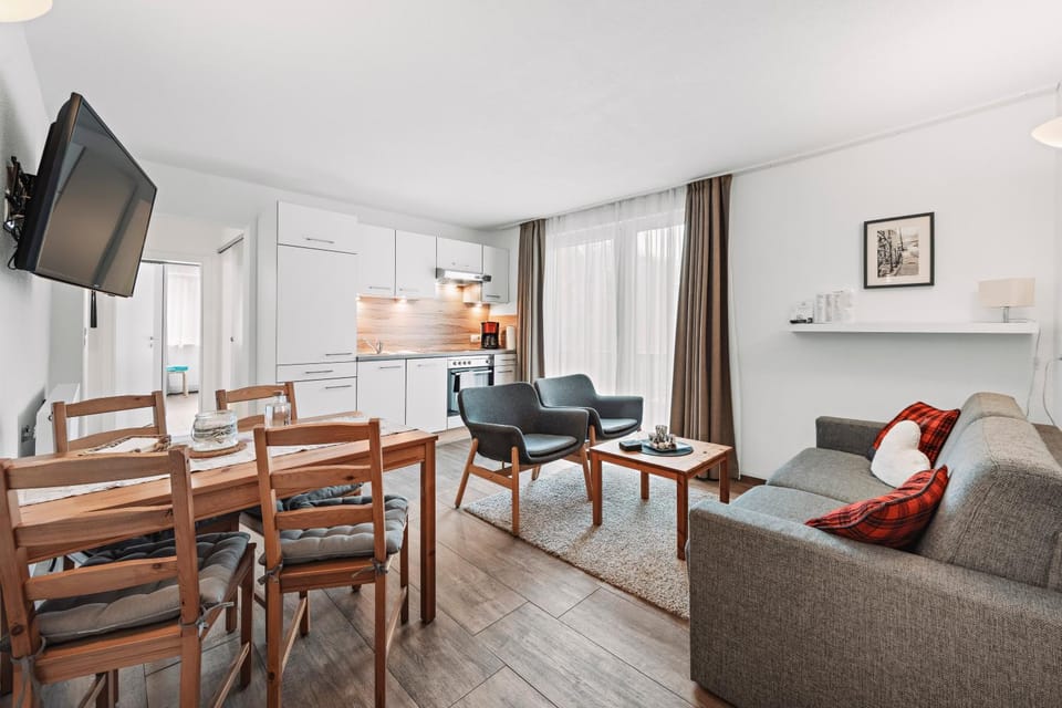 Kitchen or kitchenette, Living room, kitchen