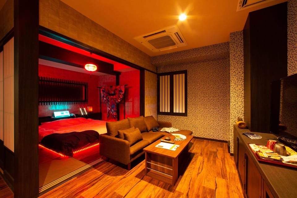 Bed, Living room