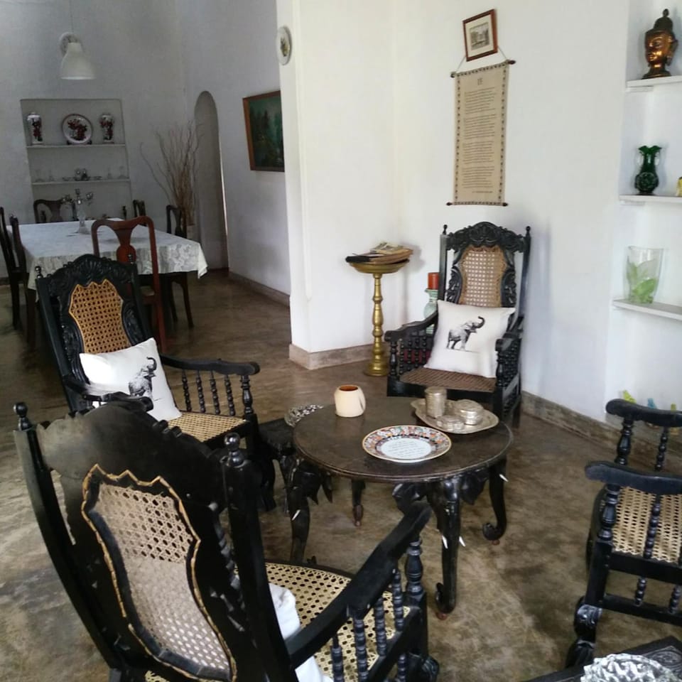 Communal lounge/ TV room