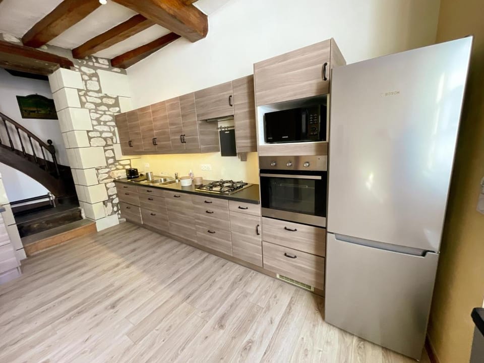 Gîte tout confort avec garage et WIFI à Preuilly-sur-Claise - FR-1-381-596 House in Centre-Val de Loire