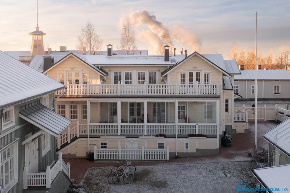 Property building, Day, Inner courtyard view