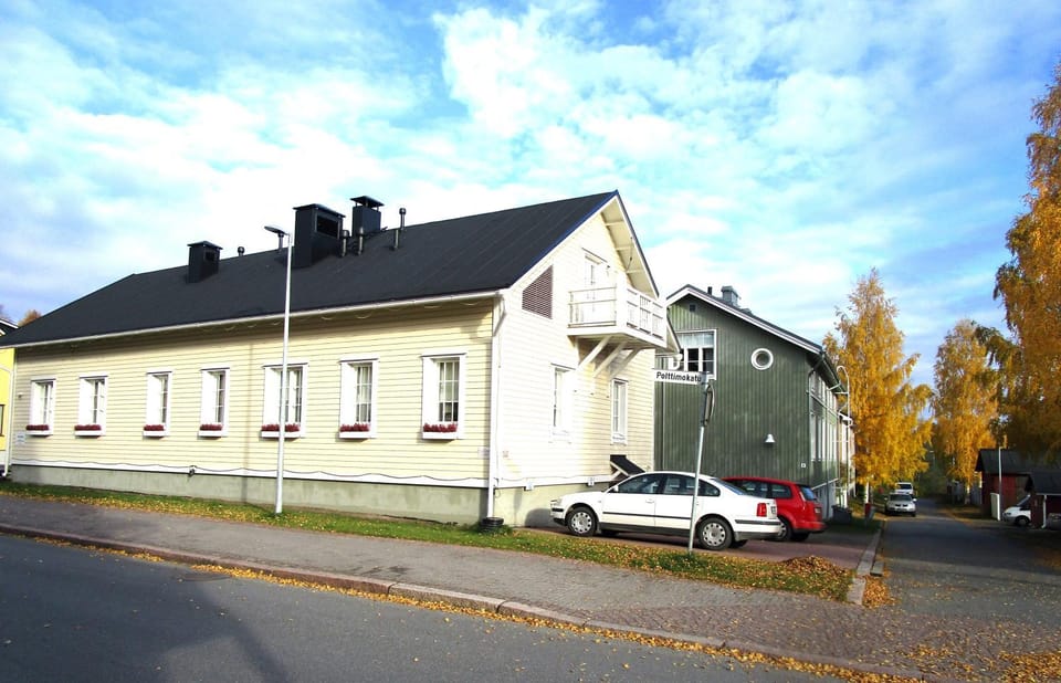 Property building, Day, Parking