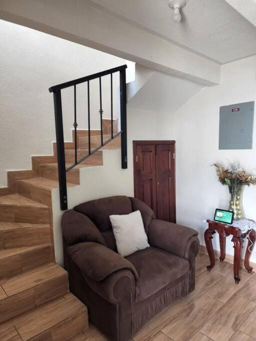 Acogedora casita House in Sacatepéquez Department