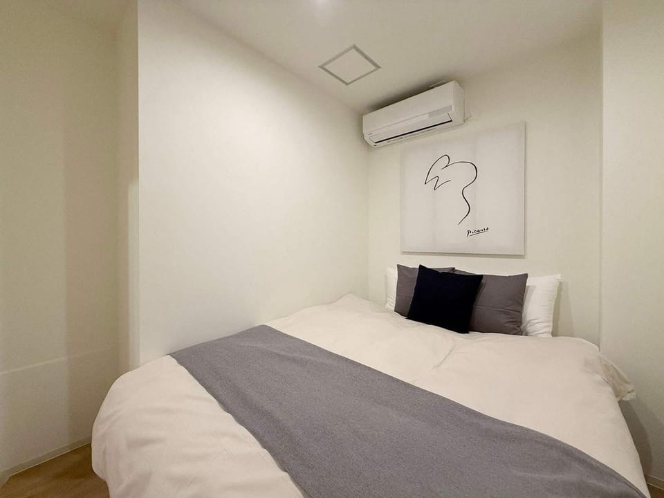 Bed, Bedroom, air conditioner