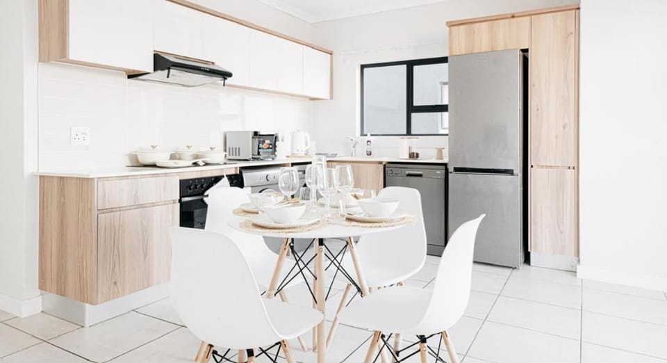 No loadshedding,full kitchen ,pool,braai,Wi-Fi at the Blyde Apartment in Pretoria