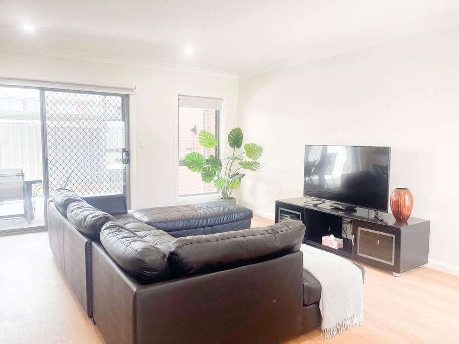 Lampe Three Apartment in North Wagga Wagga