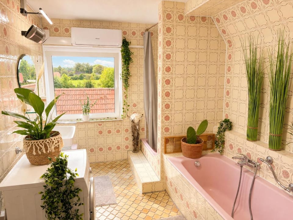 Bathroom, Bath