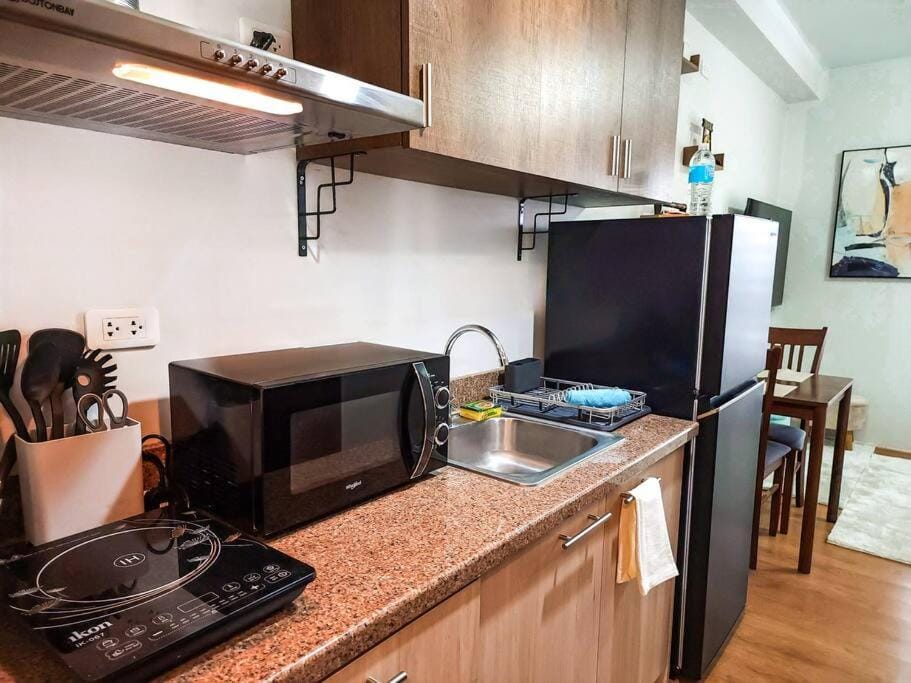 TJ Urban Living - Studio Unit at Mesatierra Davao Apartment in Davao City