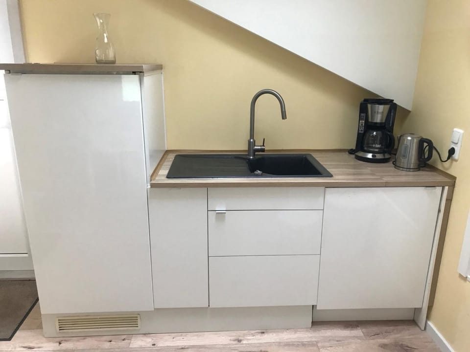 Coffee/tea facilities, Kitchen or kitchenette
