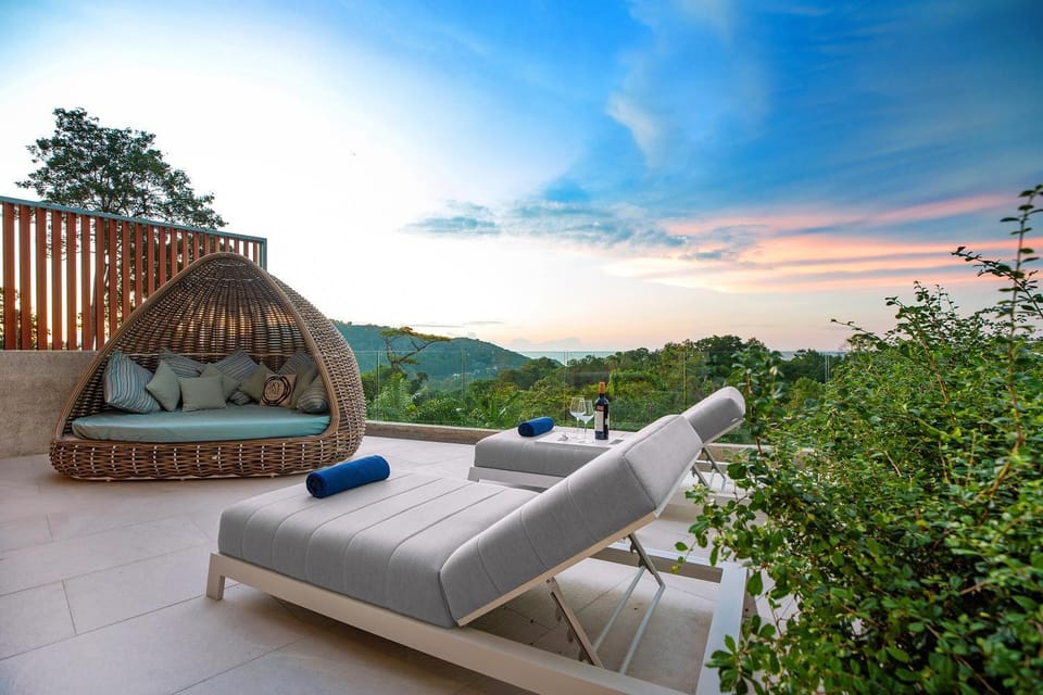 Patio, Balcony/Terrace, Seating area, Sea view, sunbed