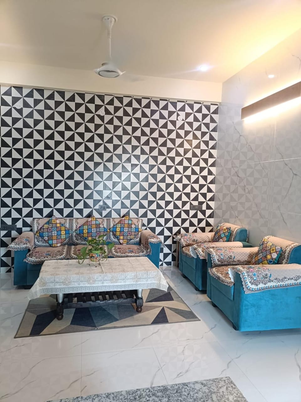 Living room, Seating area