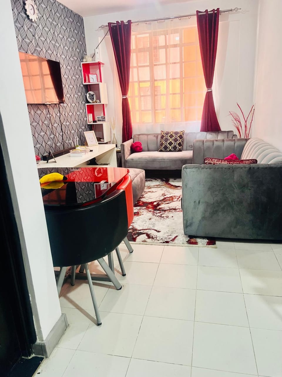 Communal lounge/ TV room, TV and multimedia, Living room, Seating area, Entertainment, internet, internet