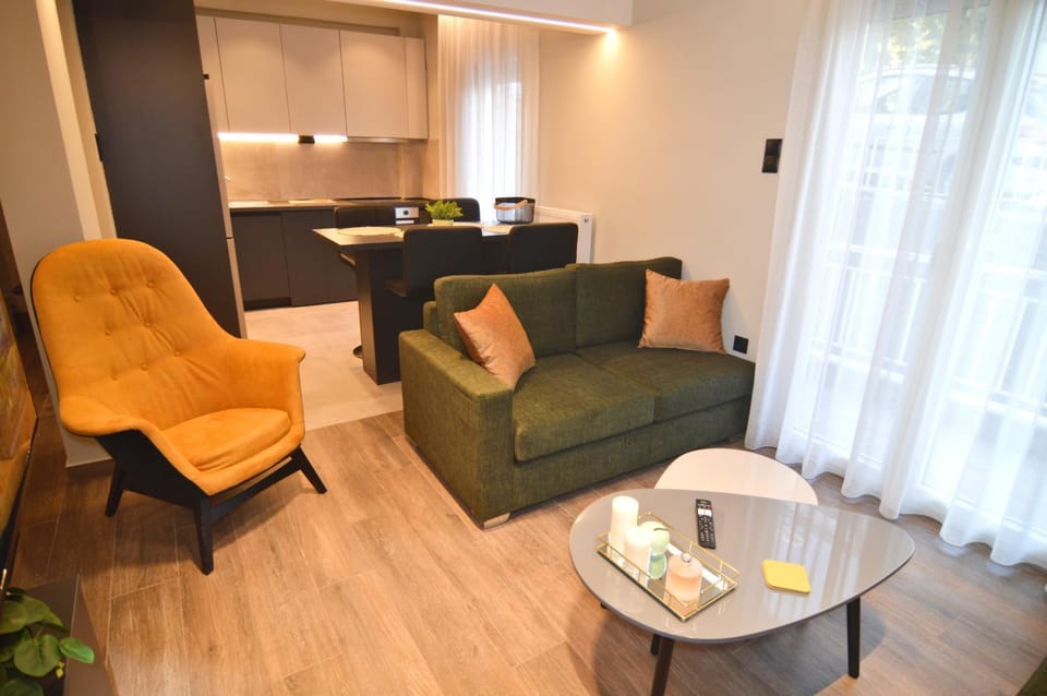 Kitchen or kitchenette, Living room, Seating area