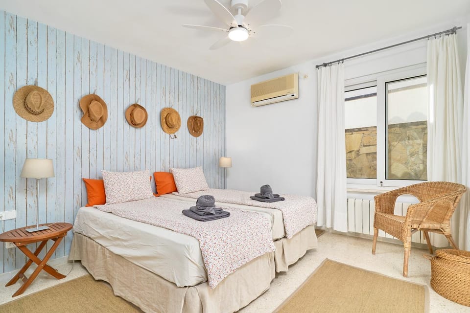 Living room, Bedroom