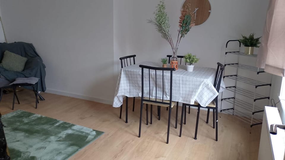 Communal lounge/ TV room, Living room, Seating area, Dining area