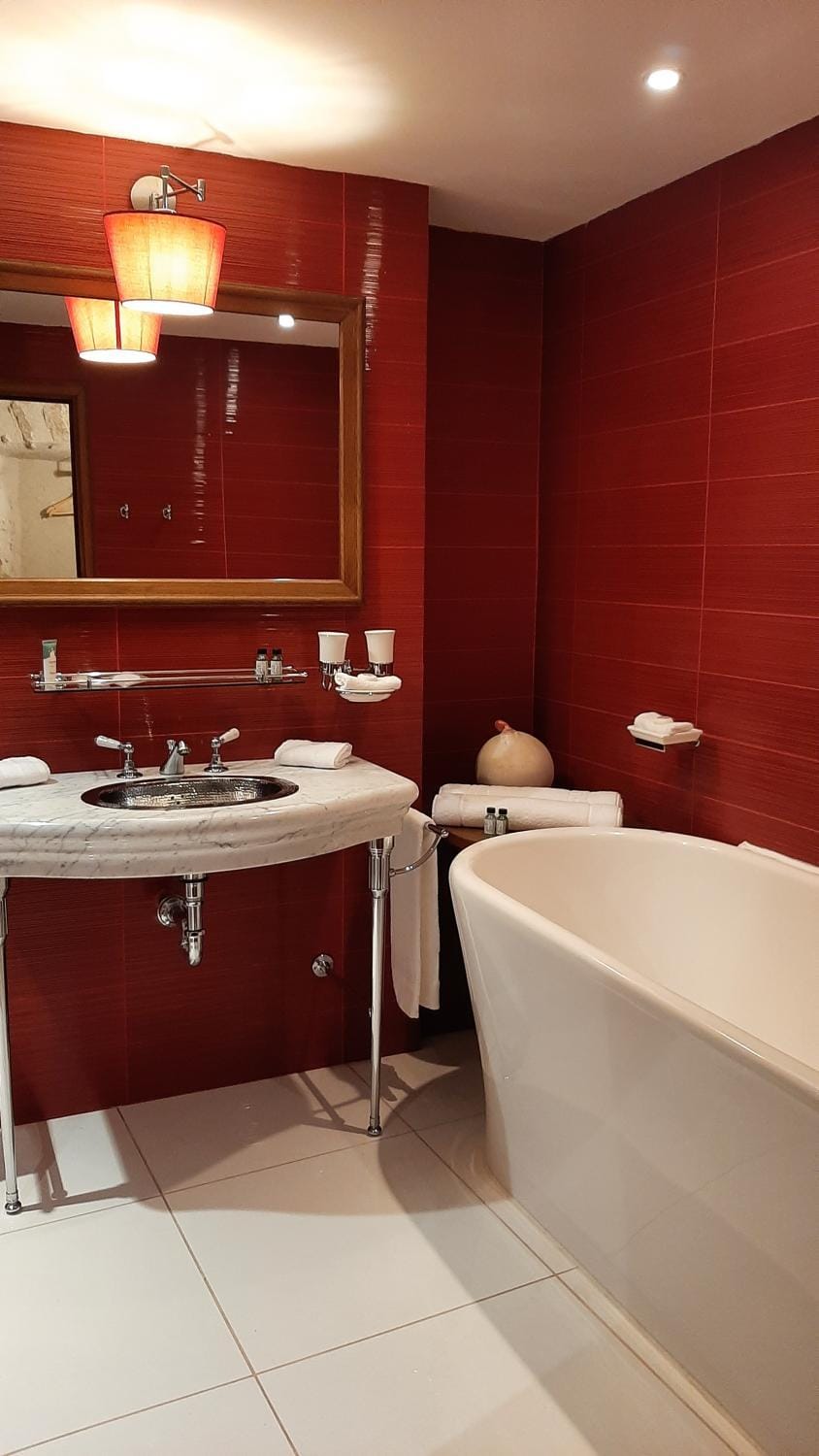 La Tour d'Enguerne Bed and Breakfast in French Riviera