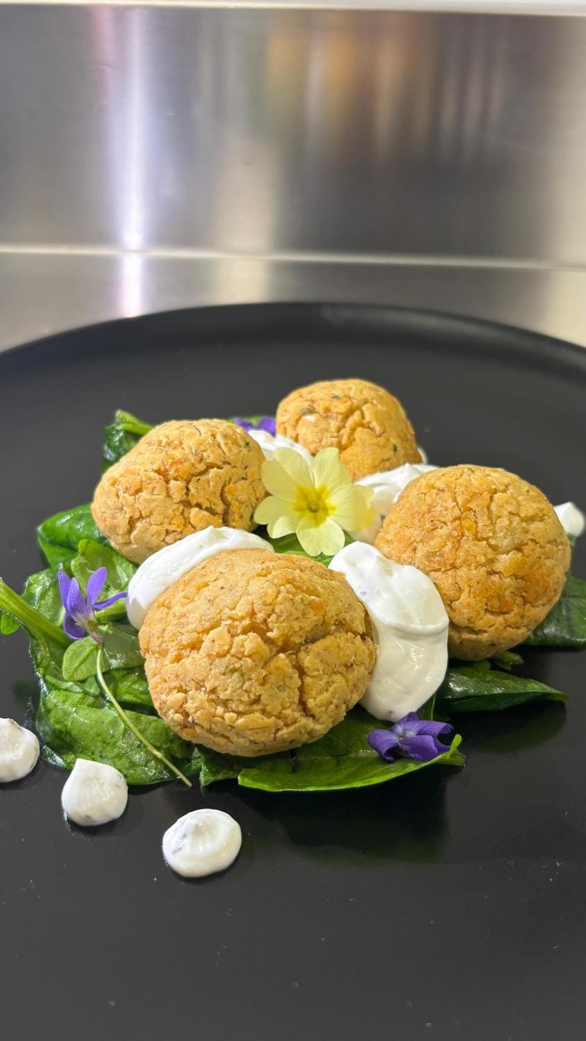 Restaurant/places to eat, Food
