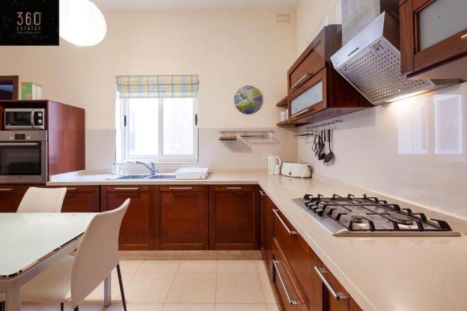Kitchen or kitchenette, Dining area, dishwasher, minibar, oven, pet friendly, stove, toaster