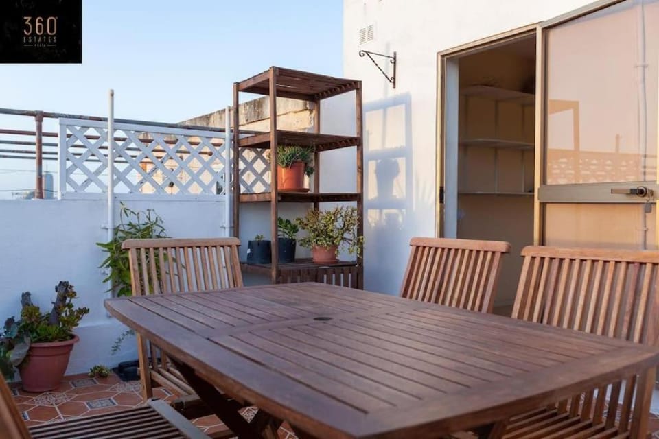 Patio, Day, View (from property/room), Balcony/Terrace, Dining area