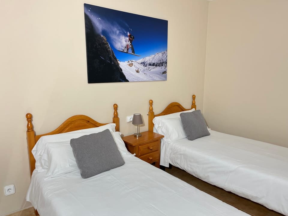 Bed, Photo of the whole room