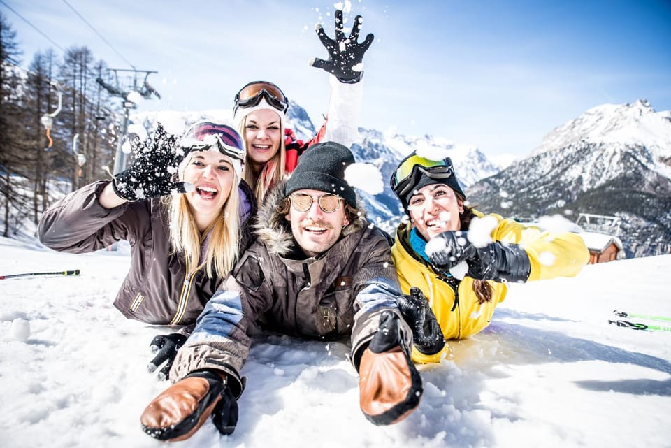 Natural landscape, Winter, Skiing, group of guests