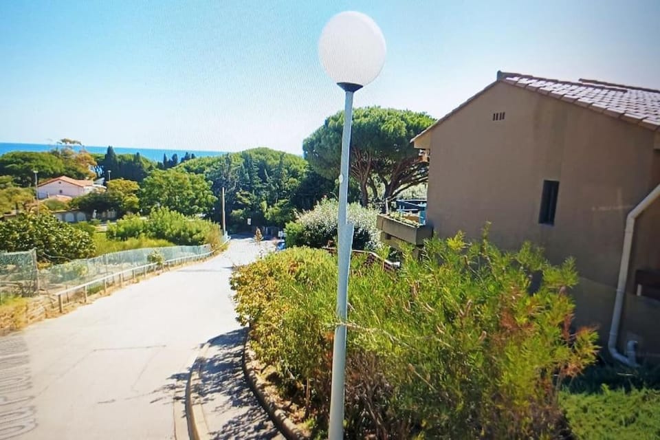 A few steps from the beach, very comfortable Apartment in Le Lavandou