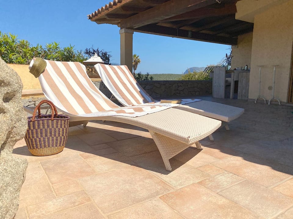 Casa Azul, Seaview terrace, private parking, pool Apartment in Sardinia