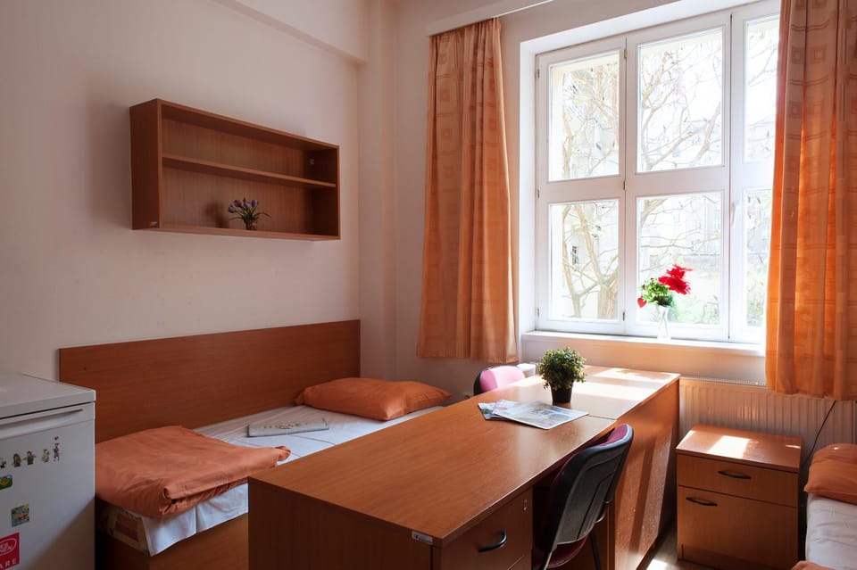 Seating area, Bedroom