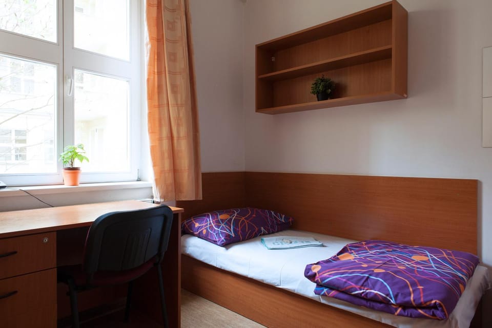 Seating area, Bedroom
