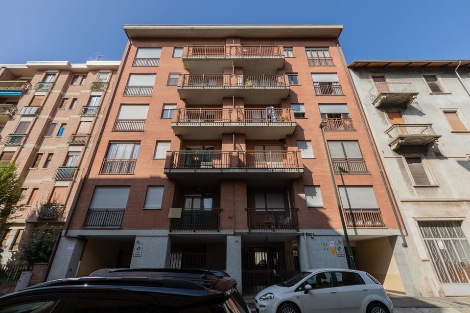 Property building, Facade/entrance, Off site