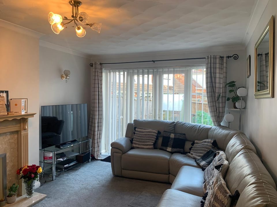 TV and multimedia, Living room, Seating area