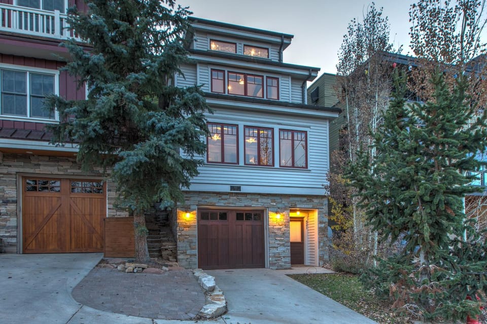 521 Woodside Gem True Ski-In Ski-Out on the Gold Coast home House in Park City