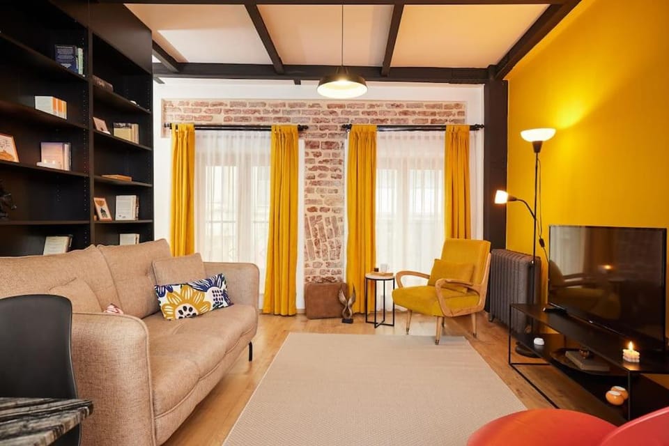 Library, TV and multimedia, Seating area