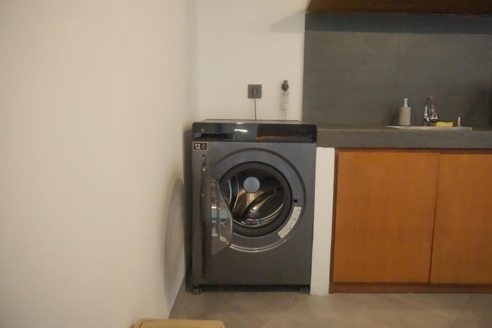washing machine, washing machine