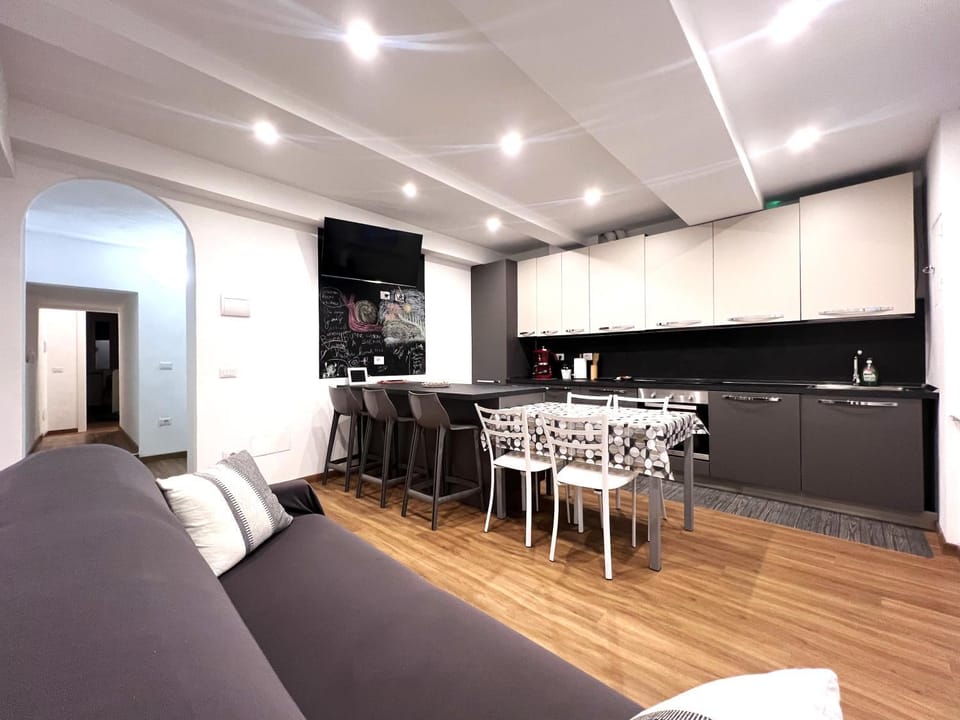 G e G Home Apartment in Siena