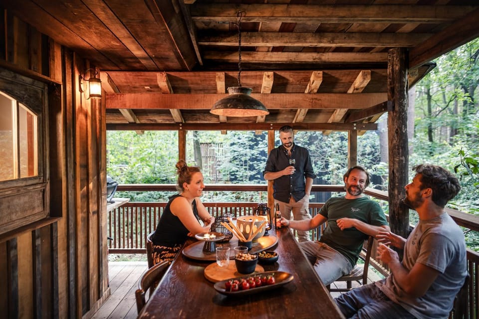 People, Balcony/Terrace, Dining area