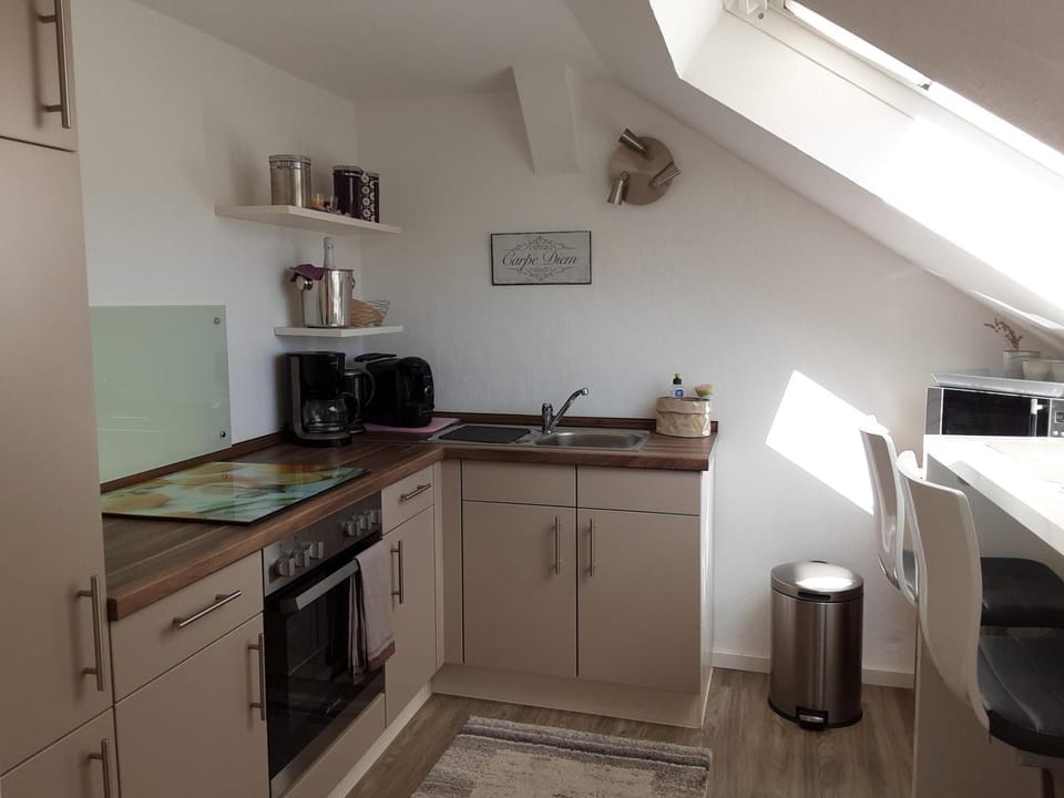 Coffee/tea facilities, Kitchen or kitchenette, pet friendly, stove