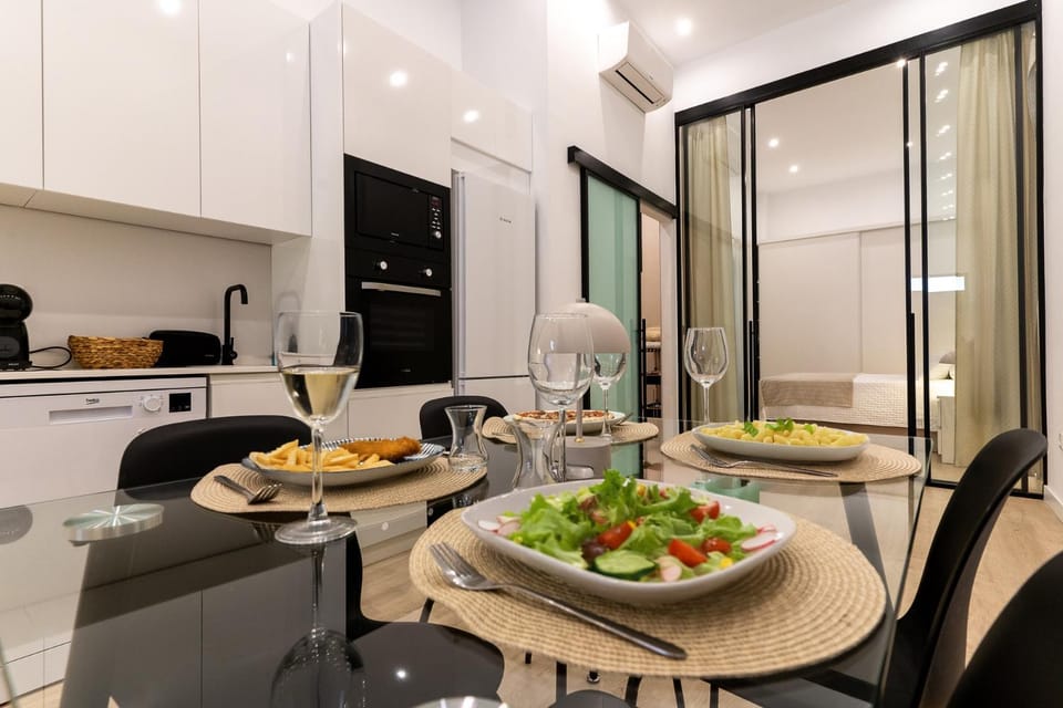 Apartamento moderno recién reformado con patio en el centro de Elche Apartment in Vinalopó Mitjà