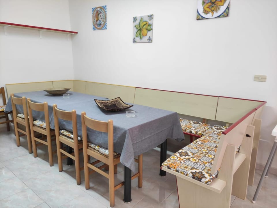 Banquet/Function facilities, Seating area, Dining area